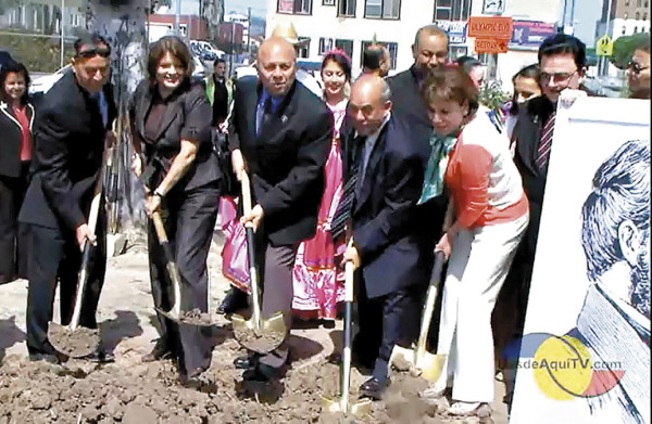 Lanzan primera palada de plaza Morazán