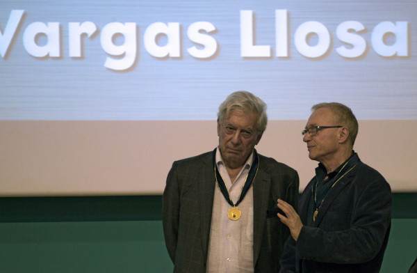 Vargas Llosa presenta 'El héroe discreto'