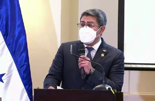 'Yo sí creo que me lo merezco': periodista Mario Ramírez recibe el 'Álvaro Contreras'