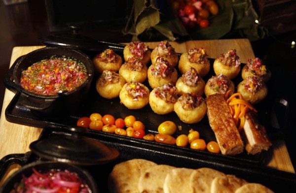 velada veraniega en el hotel honduras maya