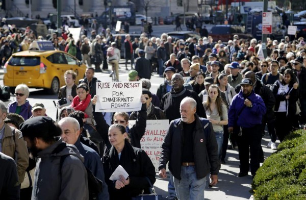 Grupos en Estados Unidos ofrecen capacitación contra deportaciones&nbsp;