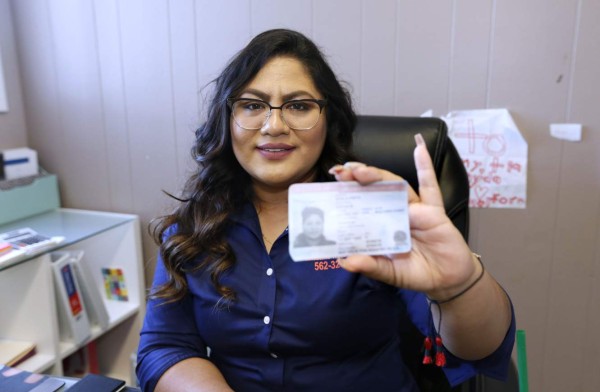 Migrante hondureña se hace millonaria vendiendo camiones en Estados Unidos