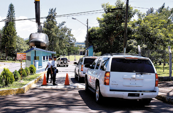 A prisión militar policía asesino de universitarios