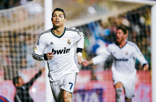 Con todo y sangre, Real Madrid vence al Levante