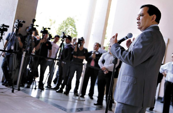 Celulares robados serán bloqueados en un mes