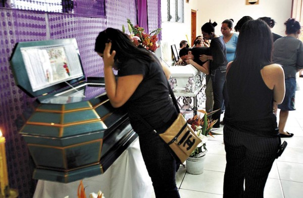 Consternación en Santa Rosa por crimen de cinco jóvenes