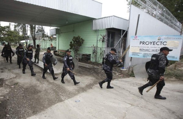 Centros de internamiento de menores en caos y anarquía