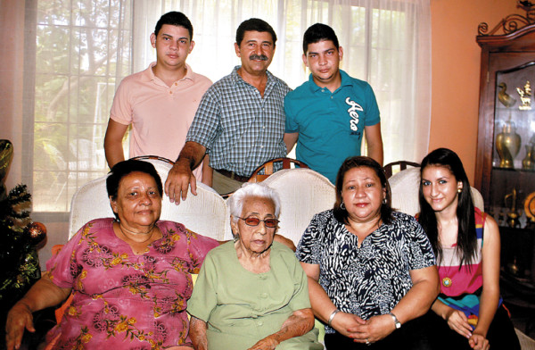 Cien años repartiendo amor, nobleza y solidaridad