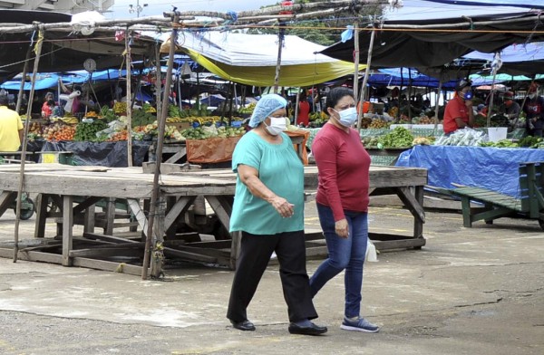 Consumidores en la capital denuncian precios elevados de la canasta básica