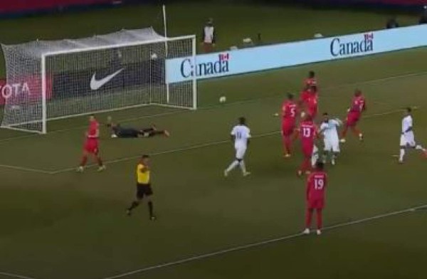 Alex López sale lesionado tras anotar el 0-1 ante Canadá; Quioto entra en sustitución&nbsp;&nbsp;