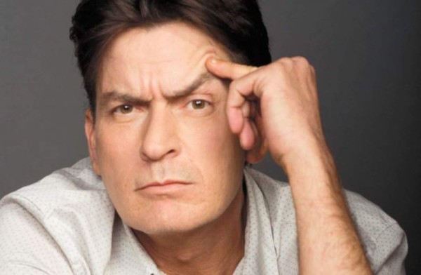 Actor estadounidense Charlie Sheen revela que es portador del VIH