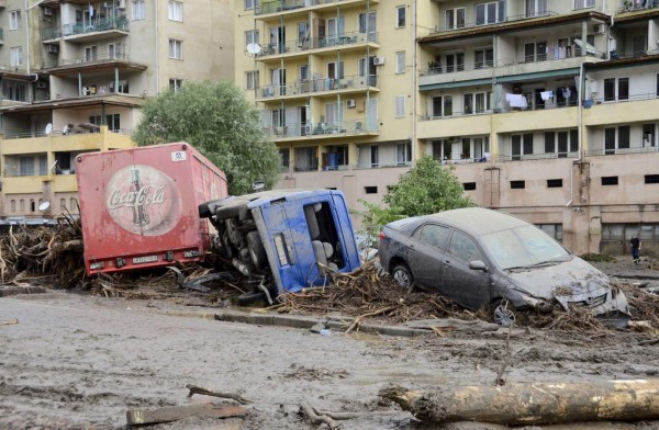 Al menos 12 muertos por inundaciones en Georgia