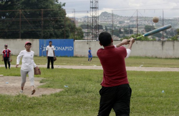 Arranca la tercera edición de béisbol y sóftbol intercolegial