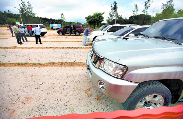 En depósito primeros 45 carros de lujo