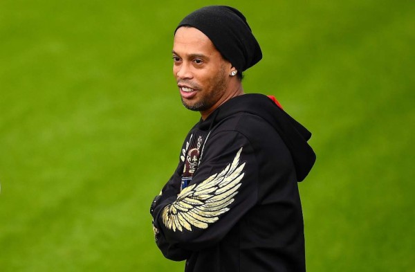 Ronaldinho ya se siente 'embajador' del París Saint-Germain