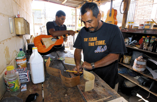 El guitarrero del barrio