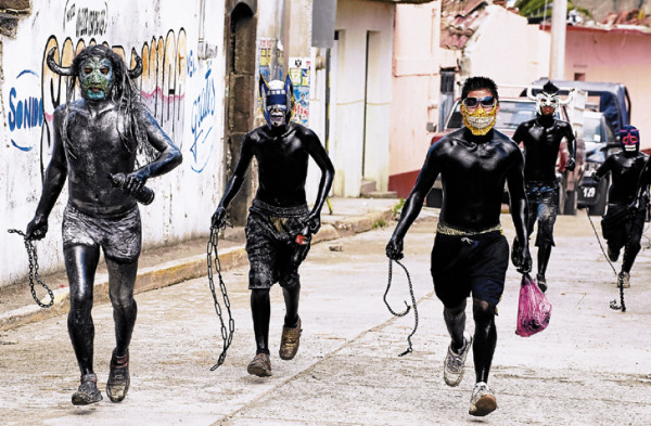 Los Pintados, un carnaval que pinta a los tacaños