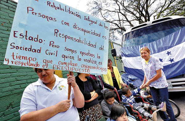 Educación recorta al menos cuatro programas