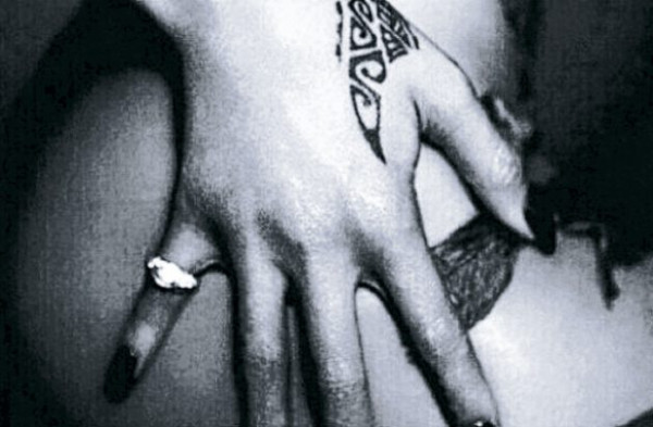 ¿Rihanna ya está comprometida?