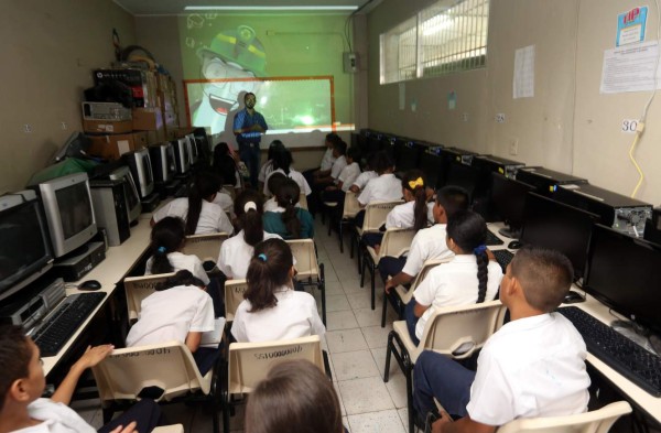 Empieza el reto ecológico en la Escuela República de Panamá&nbsp;&nbsp;