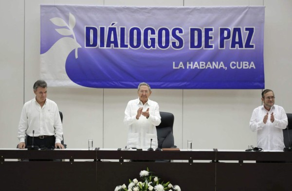 Colombia: gobierno y FARC firman acuerdo sobre cese al fuego y desarme&nbsp;&nbsp;&nbsp;