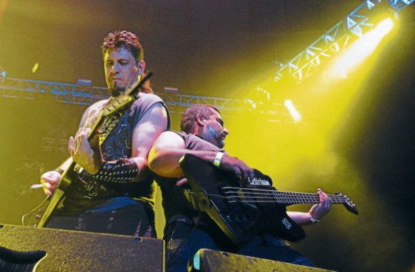 Leyendas del rock rompieron el metal en Tegucigalpa