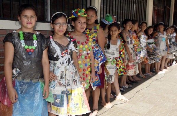 Escuela realiza su propio lanzamiento