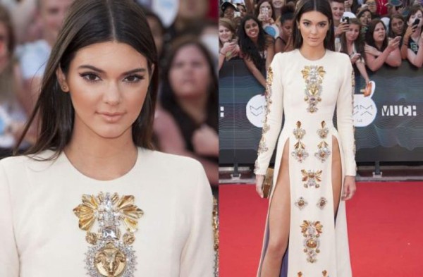 Hermana de Kim Kardashian aparece sin ropa interior