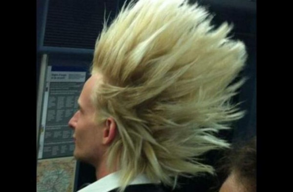 Irán prohíbe los peinados 'satánicos'