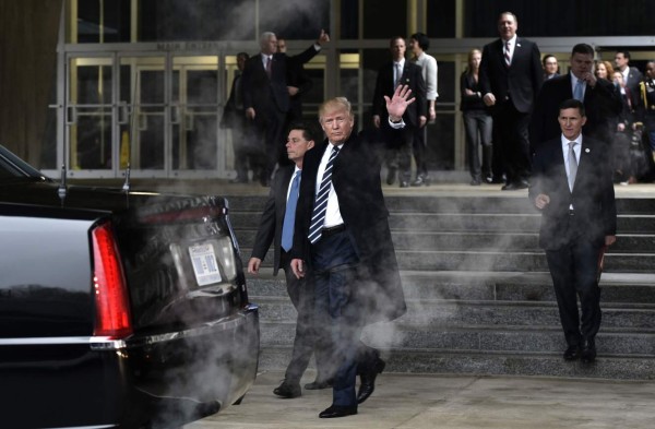 Trump niega tensión con agencias de inteligencia en visita a la CIA&nbsp;&nbsp;