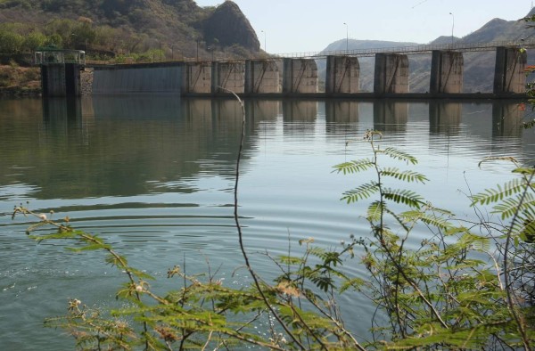 Un cálido abrazo a la novia del sol