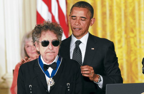 En campaña, Barack Obama se rodea de celebridades