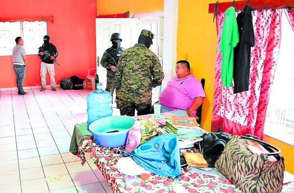 Honduras: Hallan 60 kilos de coca en vivienda