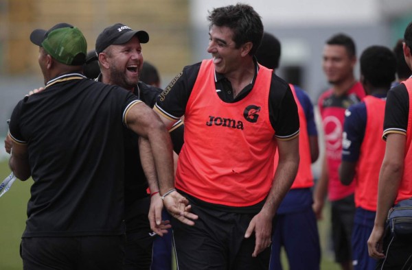 Johnny Leverón ficha por Marathón con sorpresa