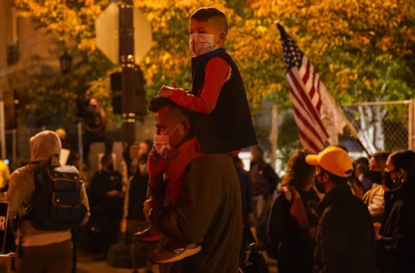 FOTOS: Inician primeras protestas en espera de resultados de las elecciones en Estados Unidos
