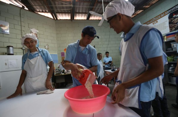 Cecaes, un centro donde la esperanza grita auxilio