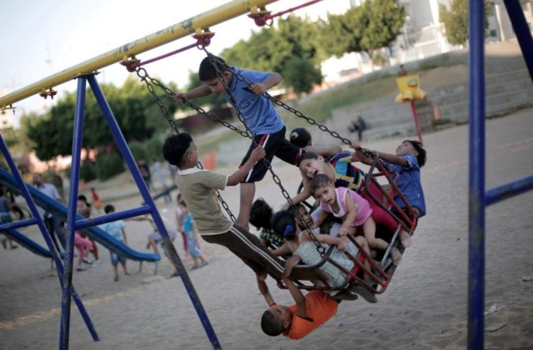 Las armas callan en Gaza tras casi un mes de ofensiva israelí contra Hamas
