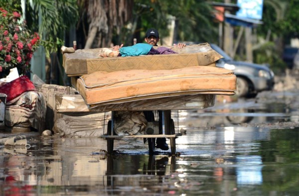 Una marea de lodillo, viviendas destruidas y un duro reinicio, el drama de los limeños (FOTOS)