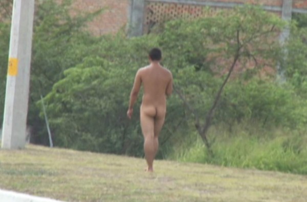 Se pasea como 'Adán' por el Valle de Amarateca en Honduras