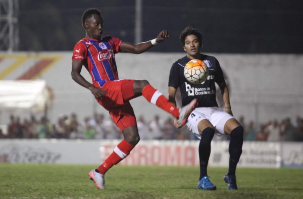 Olimpia le estrena la corona al Honduras Progreso