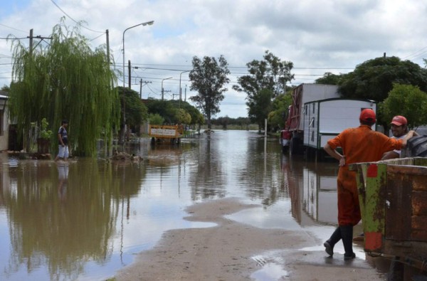 Argentina: Un muerto y 5,000 evacuados por temporal