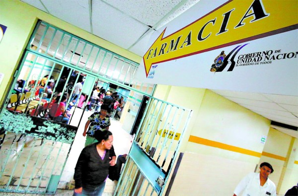 Si el HEU no puede parar el derroche, que den 'un paso al costado”