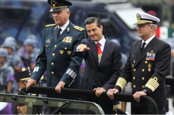 ¿Quién es Salvador Cienfuegos, el militar mexicano condecorado en Honduras y arrestado en EEUU?