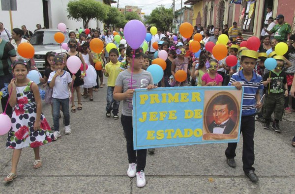Conmemoran natalicio de Dionisio de Herrera