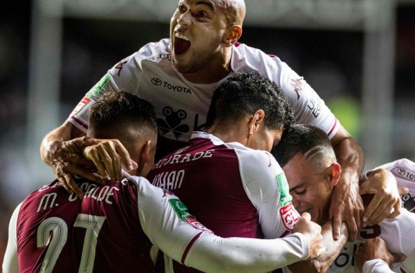 Saprissa golea y se asegura segundo lugar en Apertura de Costa Rica