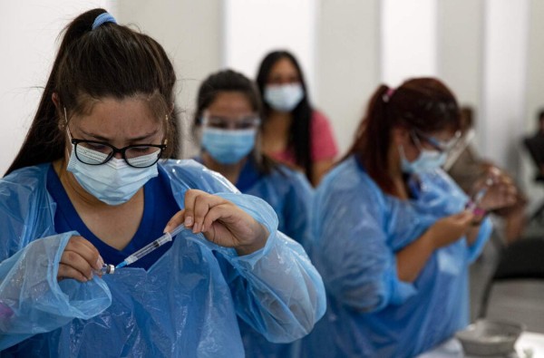 16 datos que no sabías de la vacuna rusa y china que planea adquirir Honduras