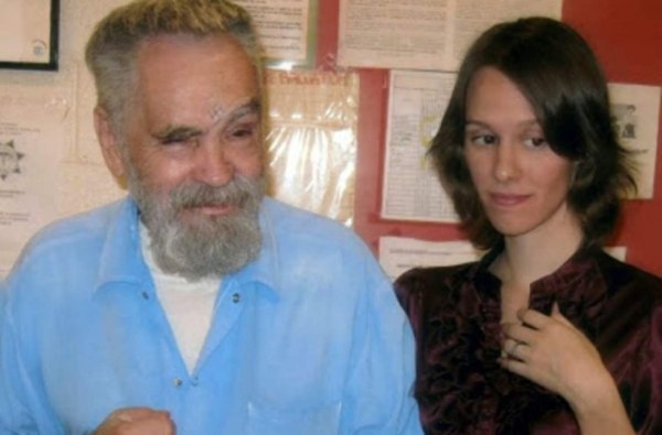 Charles Manson se casaría con mujer de 26 años