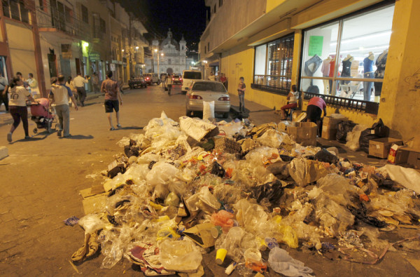 Basura inunda la capital de Honduras