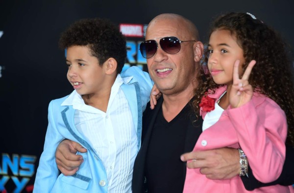 ¡Padre orgulloso! Vin Diesel asiste a la premiere de 'Guardianes de la Galaxia' con sus dos hijos