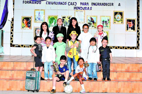 Ellos sueñan con ser los futuros policías, médicos y presidentes